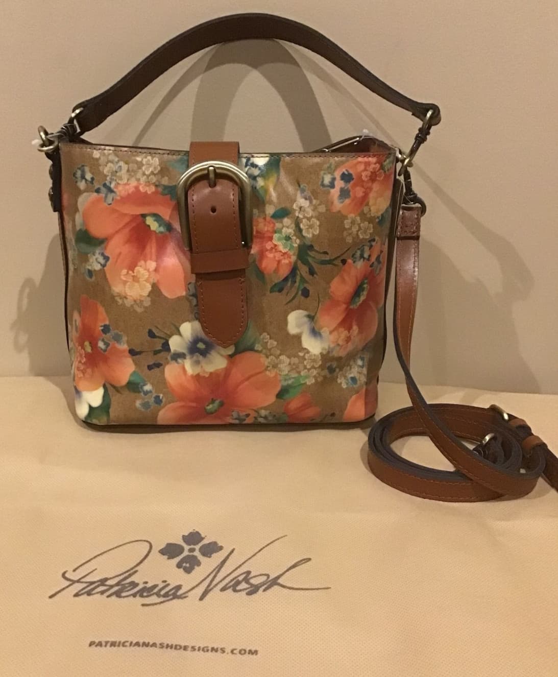 NWT Patricia Nash Irving Bucket Crossbody Bag APRICOT BLOSSOM Leather Strap