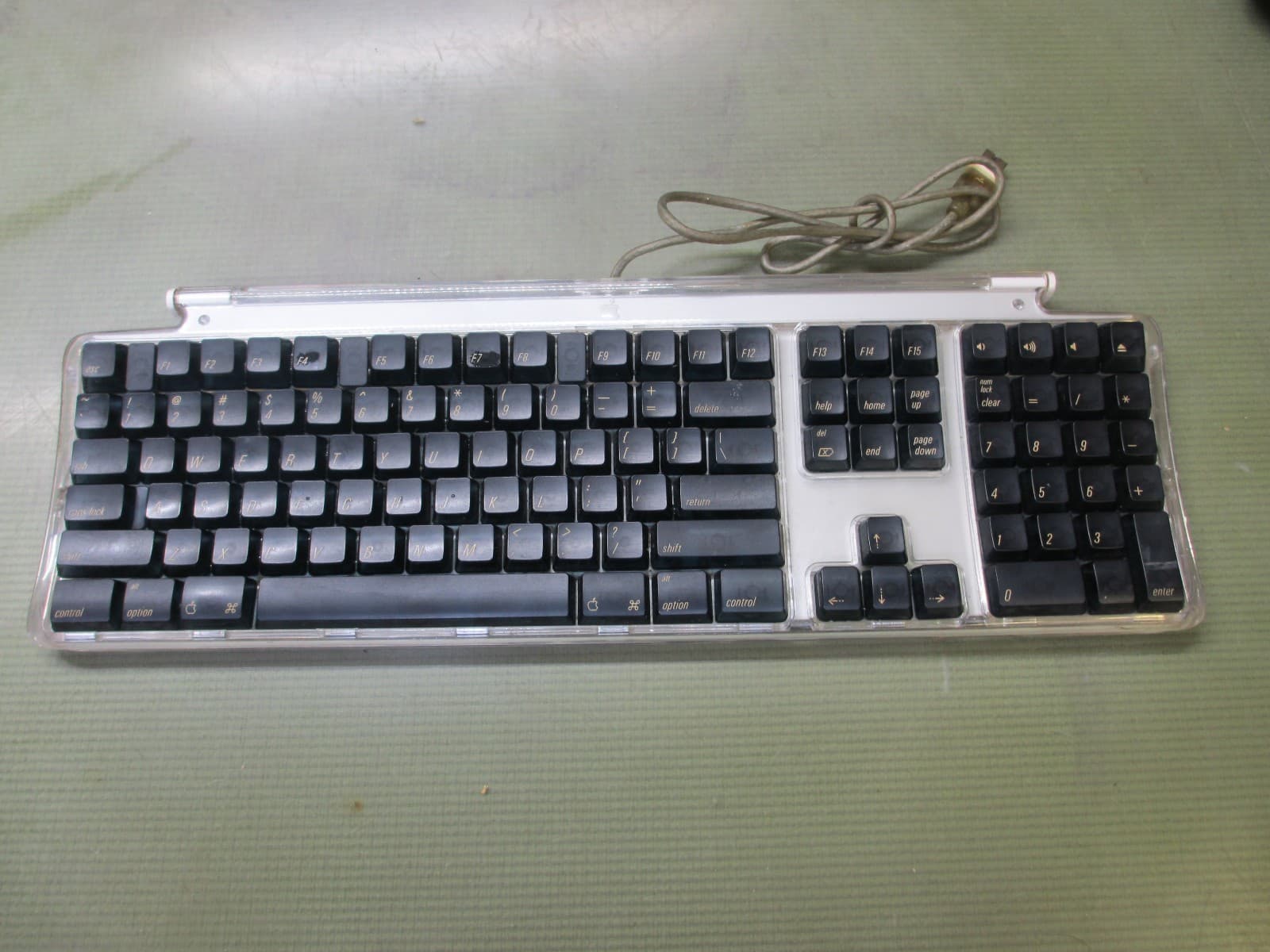 Apple Pro Keyboard M7803 Wired Clear White USB Mac G4 CUBE free shipping