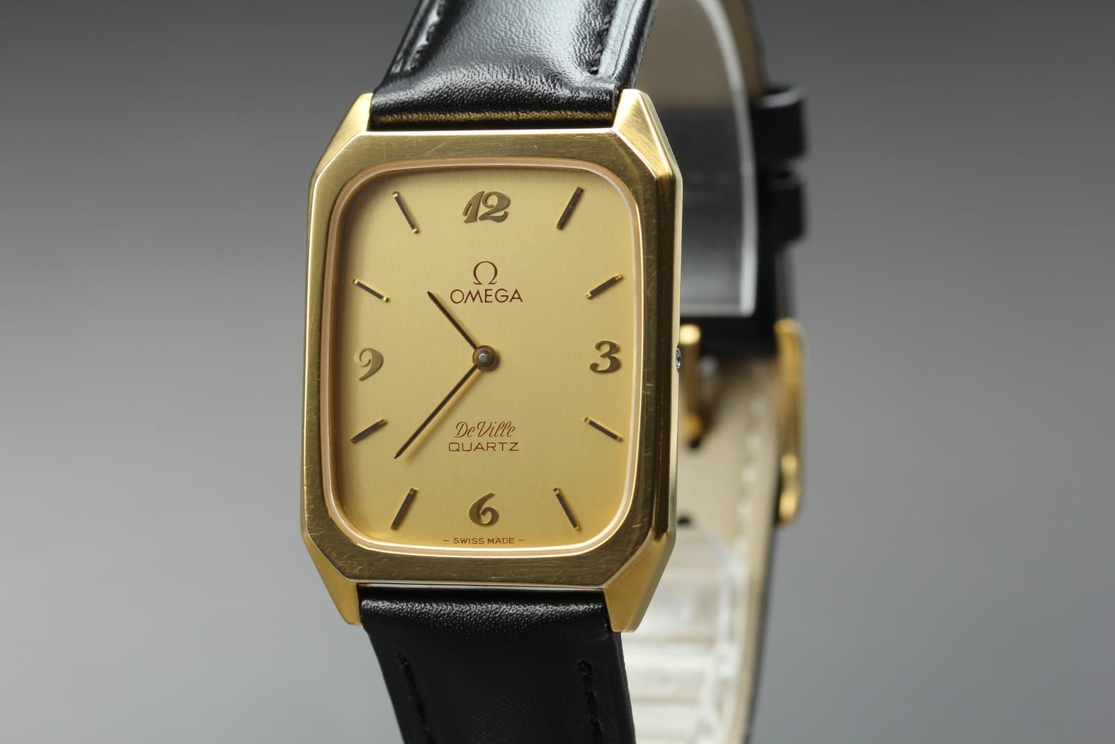 Vintage 1980s OMEGA De Ville Quartz Cal.1365 Gold Dial Men's [Near Mint]