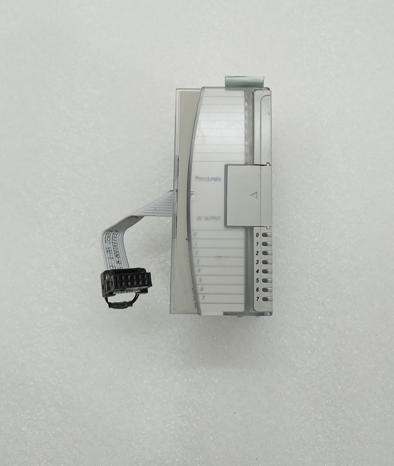 Allen-Bradley 1762-OB8 Ser. A Rev. D MicroLogix 8PT 24VDC Source Output Module