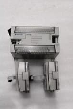 1762-L40BWA ALLEN BRADLEY MICROLOGIX 1200 40 Point Controller WITH 2PIC MODULE