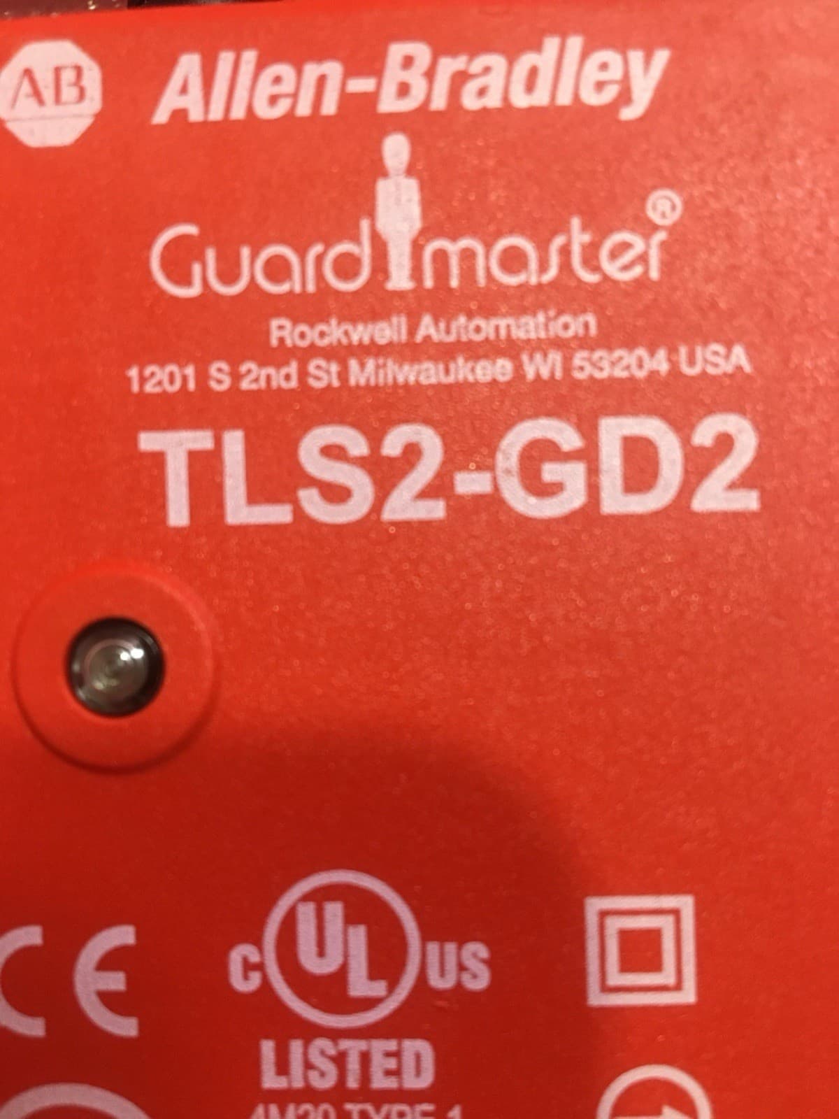 ALLEN BRADLEY  440G-T2NBBPH-1L GUARD MASTER SAFETY SWITCH NEW IN FACTORY BOX