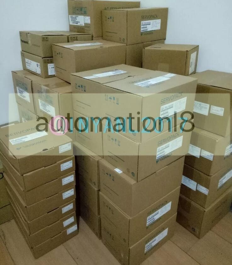 ONE New Yaskawa ServoPack CIMR-F7U4018