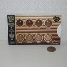 Too Faced Born This Way Foundation Swan Vanilla Light Beige Praline 8Sample Card