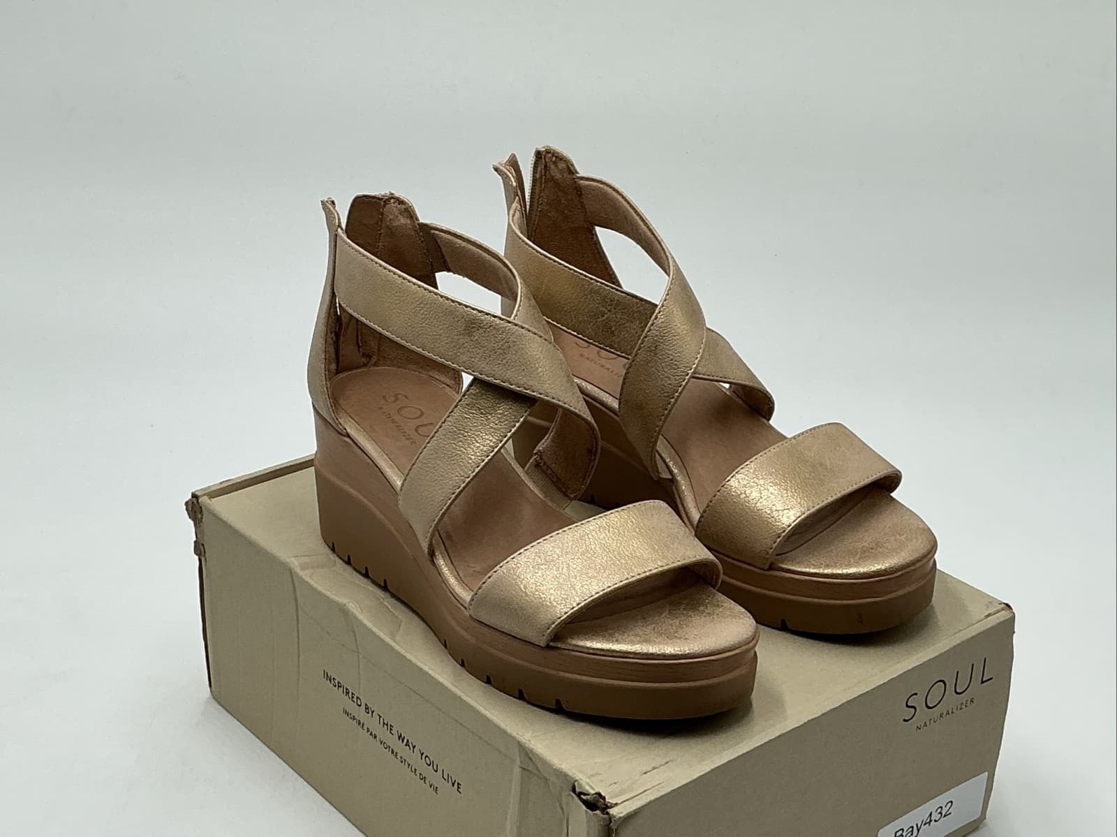 SOUL Naturalizer Goodtimes H5571S4701 Womens 7 Gold Faux Leather Sandals ebay432