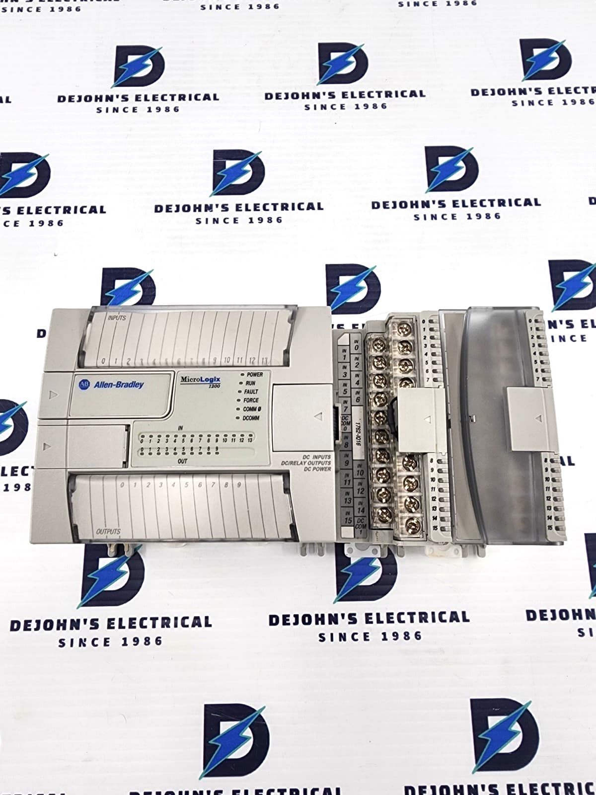 ALLEN BRADLEY MICROLOGIX 1200 WITH 1762-1Q16 AND 1762-OB16 CONTROLLER