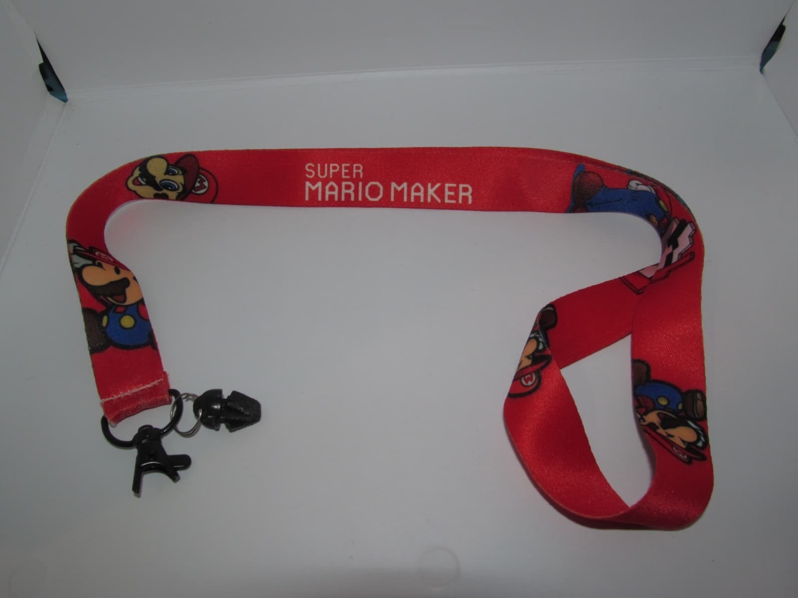 Nintendo Wii 3DS Super Mario Bros. Super Mario Maker Red Promo Lanyard ID Holder