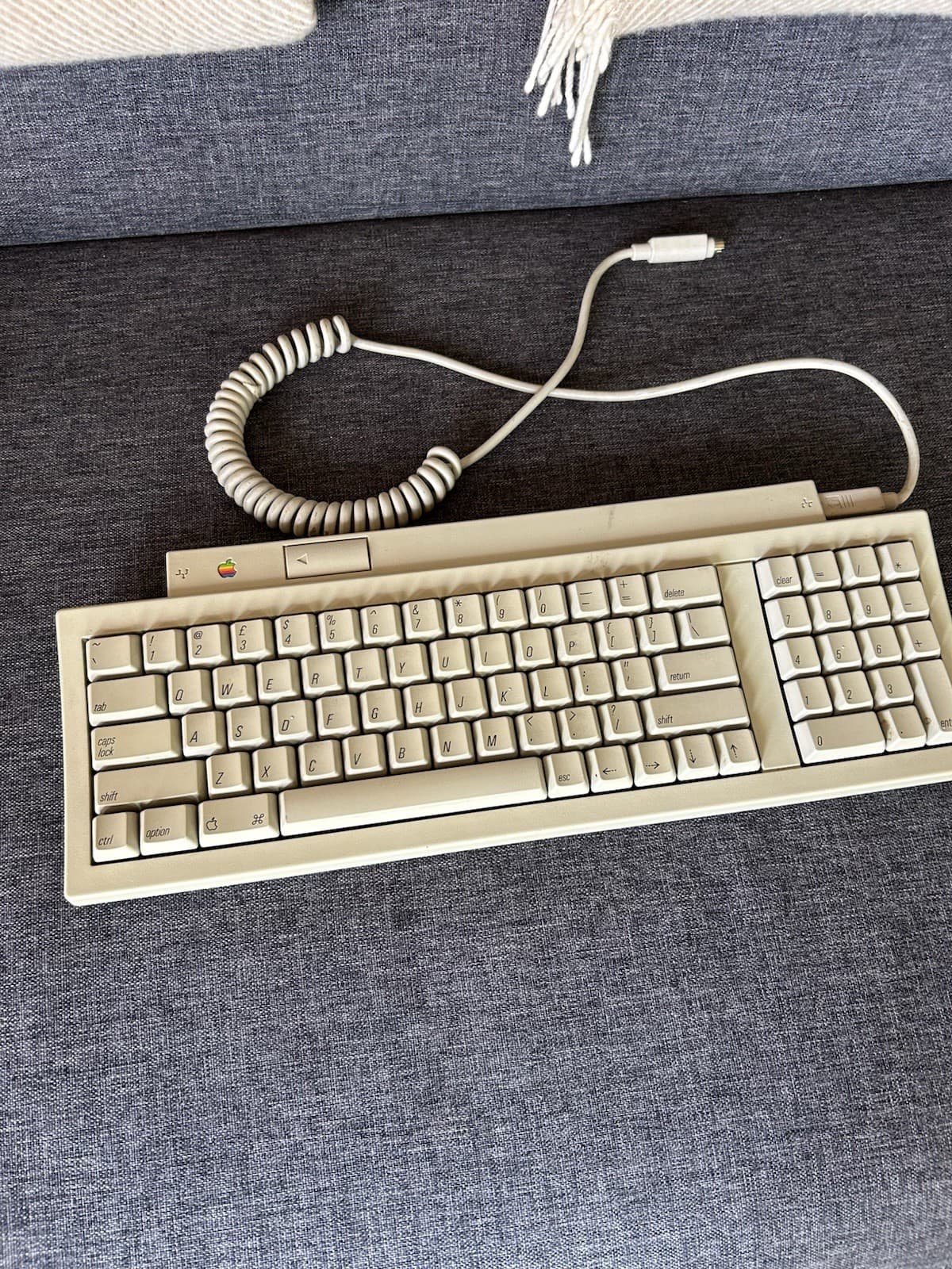 Vintage Apple Keyboard II M0487 with ADB Cable 1991