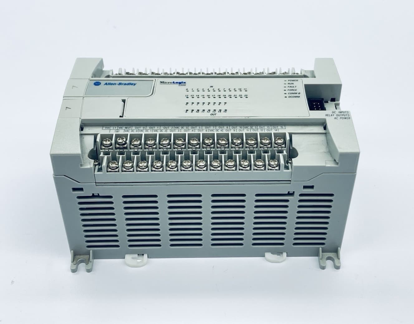 ALLEN BRADLEY 1762-L40BWA MicroLogix 1200 40-Point Controller 120/240vac ser. C