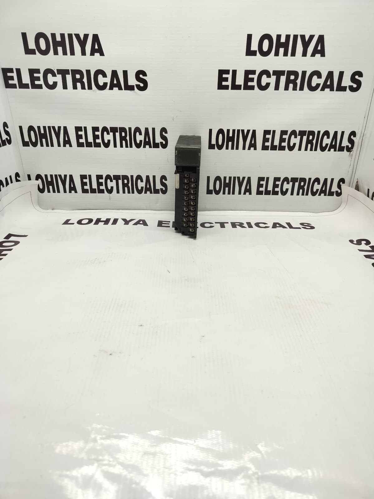 GE FANUC IC693MDL940H RELAY OUTPUT MODULE ( USED CONDITION )