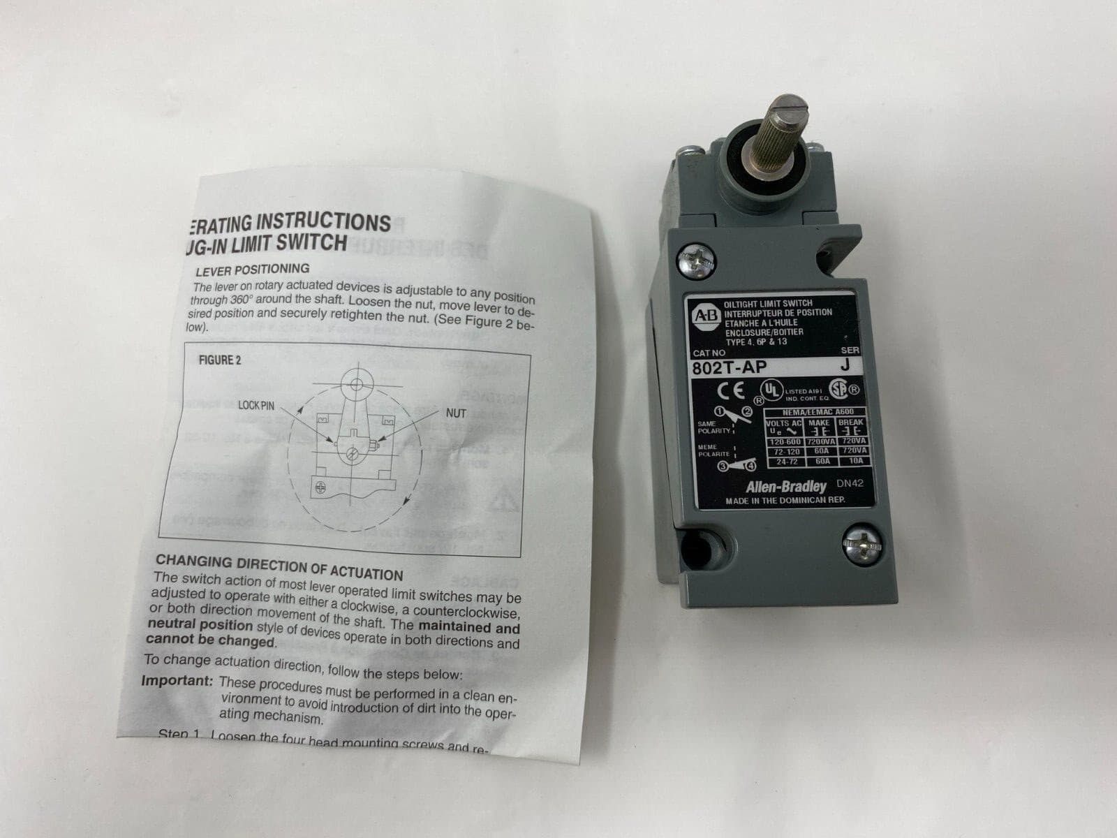 Allen-Bradley 802T-AP Oil Tight Plug In Spring Return Lever Compact Limit Switch