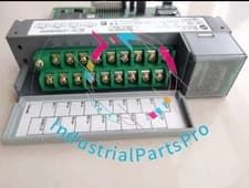 1 PCS  New Allen Bradley  1746-NT8  SER A  Input  Moudle