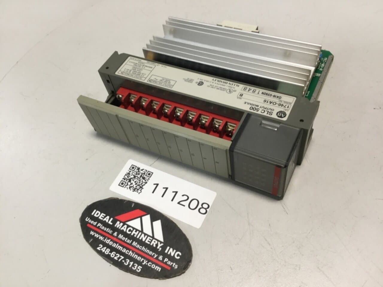 ALLEN BRADLEY Output Module 1746-OA16 SER B Used #111208
