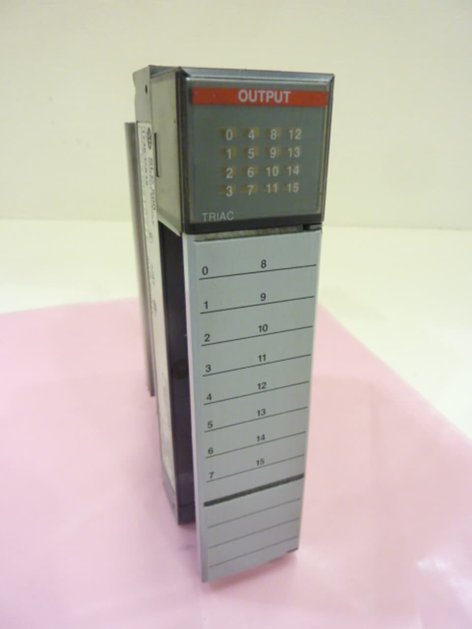 ALLEN BRADLEY Output Module 1746-OA16 SER B Used #43458