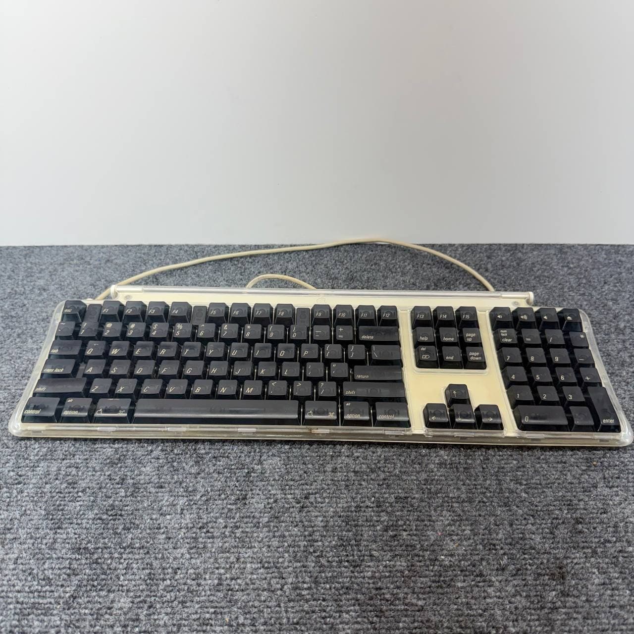 Apple Pro Keyboard M7803 USB Black Keys Clear Case Vintage Wired G4 Cube iMac