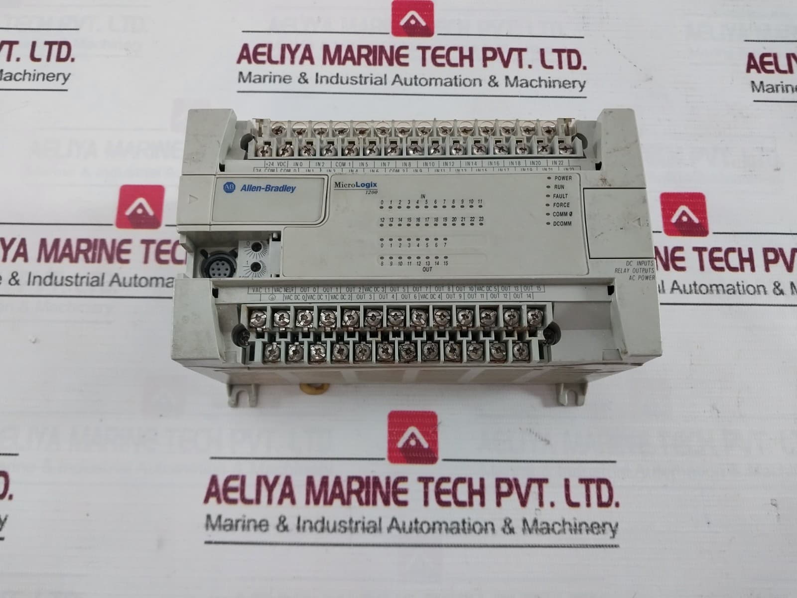 ALLEN-BRADLEY 1762-L40BWA MICROLOGIX 1200 PLC Point Controller Module 100-240VAC