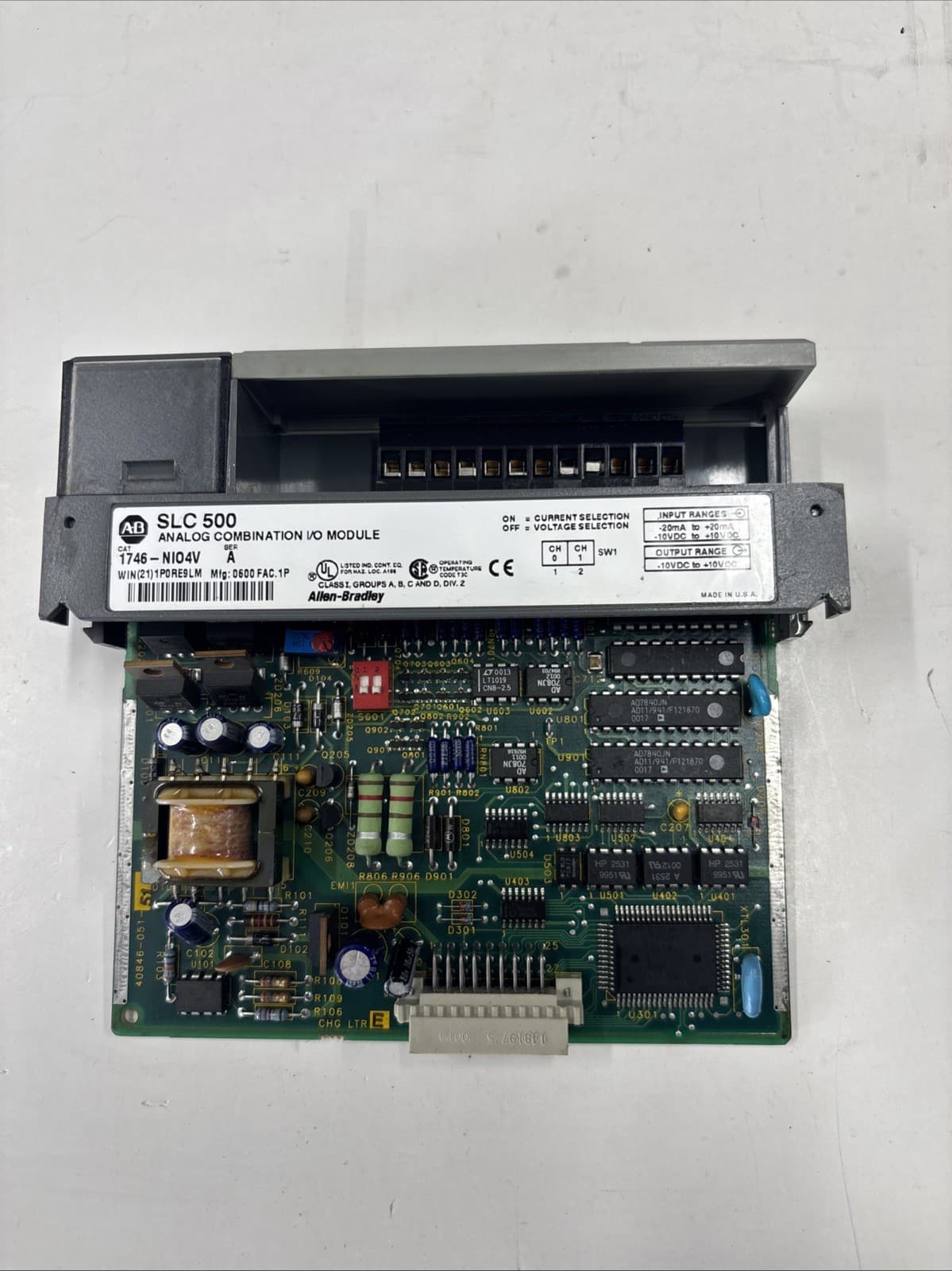 Allen-Bradley 1746-NI04V Analog Combination I/O Module Ser A